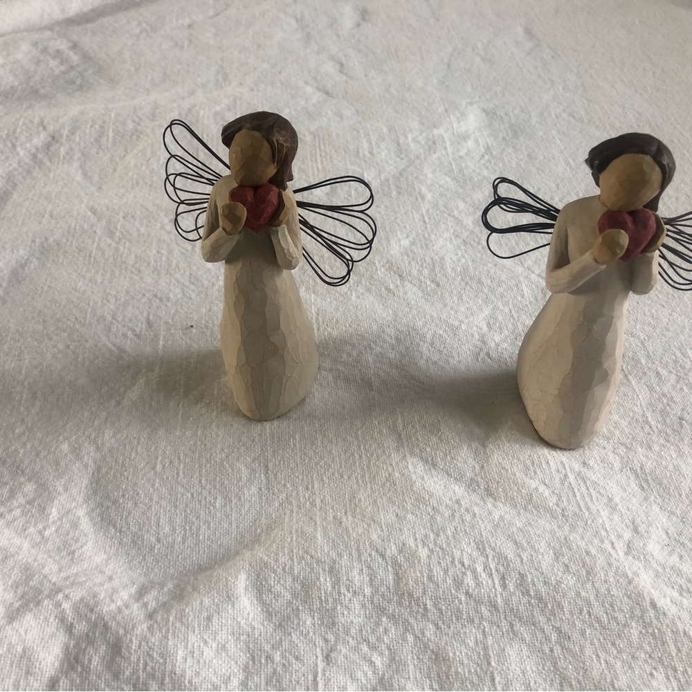 Willowtree figurine by Demadco “Angel of the Heart”